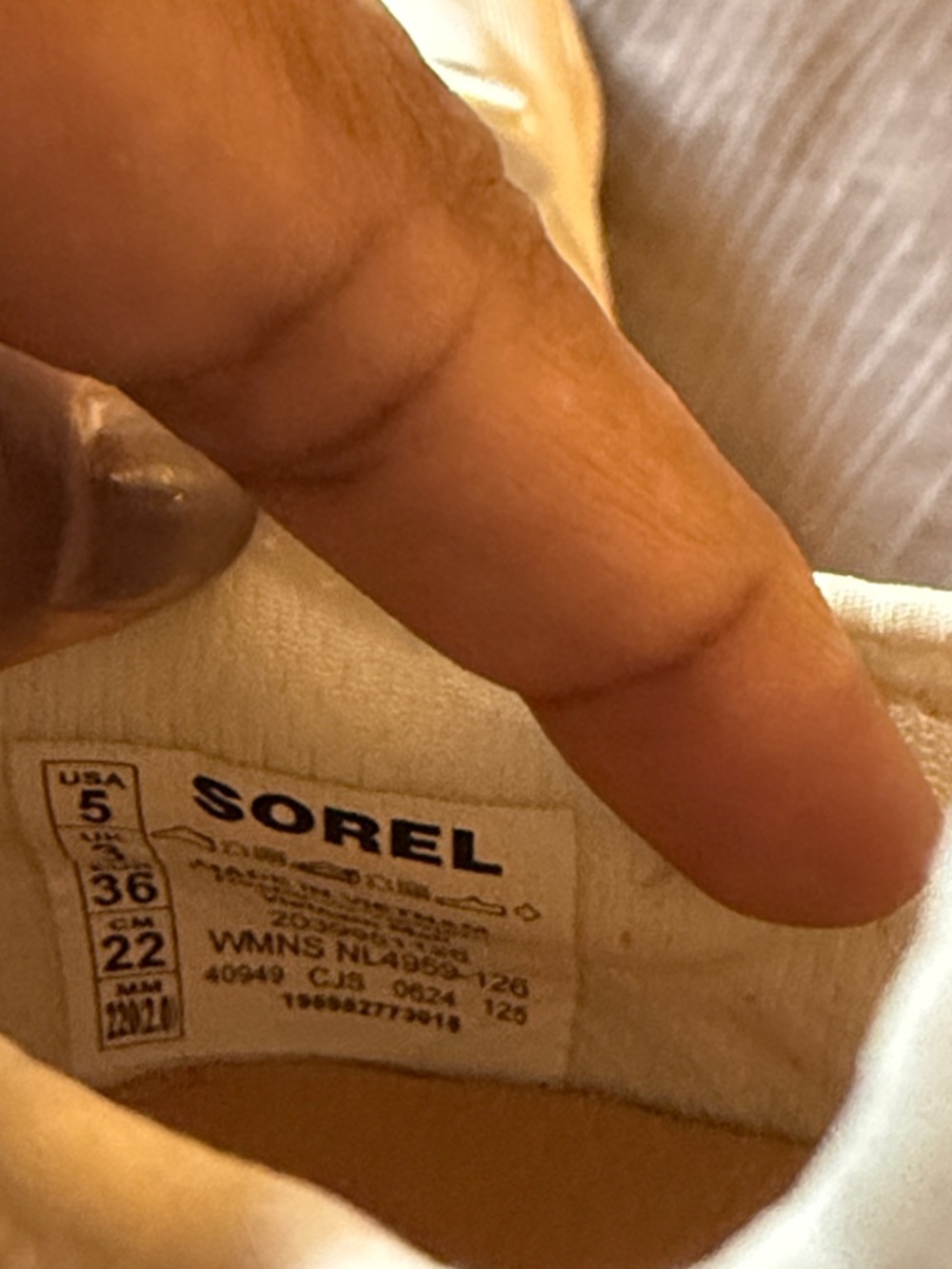 Sorel Women's Slip-On Athletic Sneakers in Cream Sz 5 impact kinetic - Picture 10 of 10